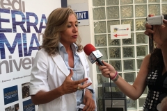 intervista_stretto_web_bella_